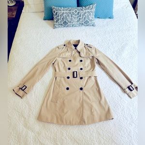 Banana Republic Trench Coat - Small - PERFECT CONDITION